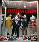 ESCAPARATE KARLA MODAS