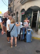 COMERCIO SALE A LA CALLE 10 DE AGOSTO